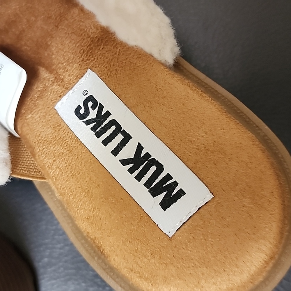 Muk Luks Faux Fur Lined Wedges - Picture 8 of 9